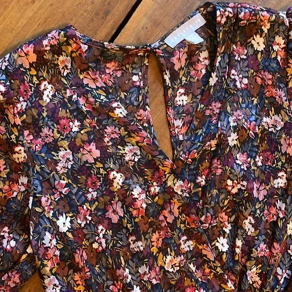 Like New! Chelsea28 Floral Print Peplum Blouse - Picture 3 of 9